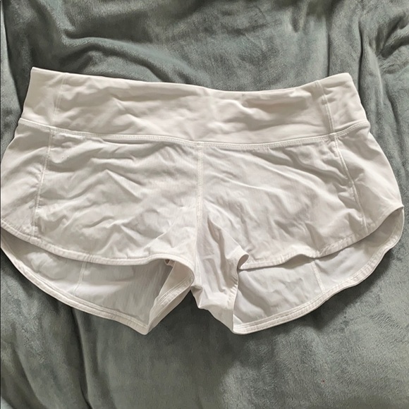 Lululemon white speed shorts sz 6 - Picture 4 of 7
